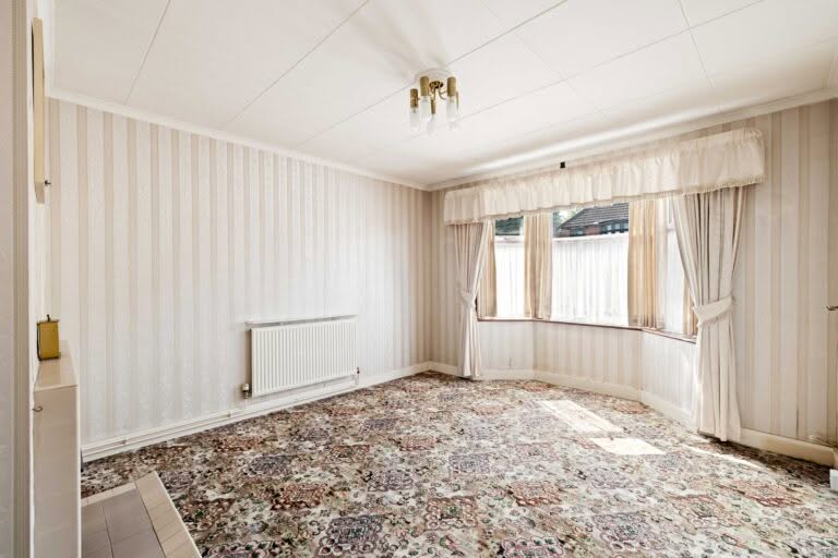 3 bedroom Semi-Detached House in Hythe, Kent