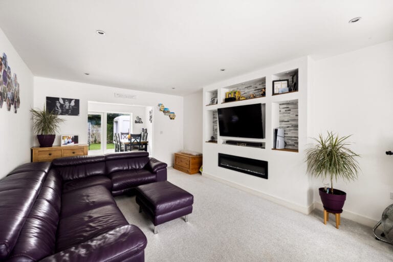 3 bedroom Semi-Detached House in Dover, Kent