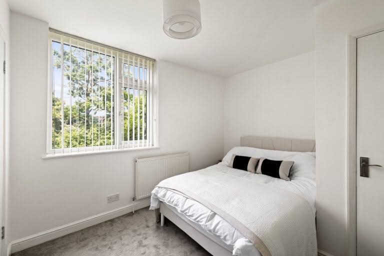 2 bedroom Maisonette in Folkestone, Kent