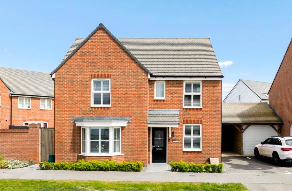 4 bedroom Detached House in Hythe, Kent