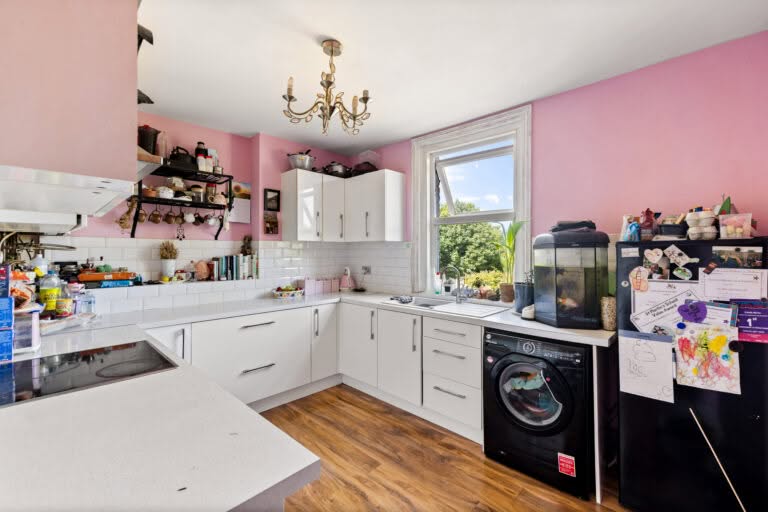 3 bedroom Maisonette in Dover, Kent