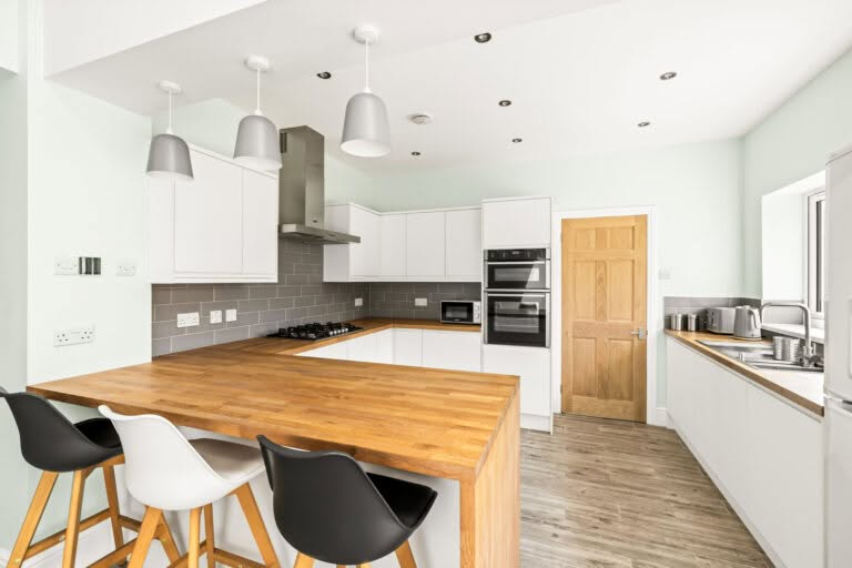 4 bedroom Semi-Detached House in Dover, Kent