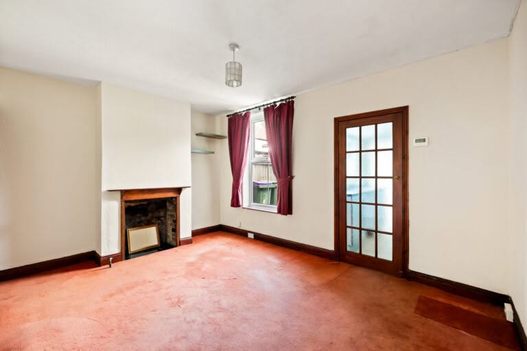 2 bedroom Semi-Detached House in Folkestone, Kent