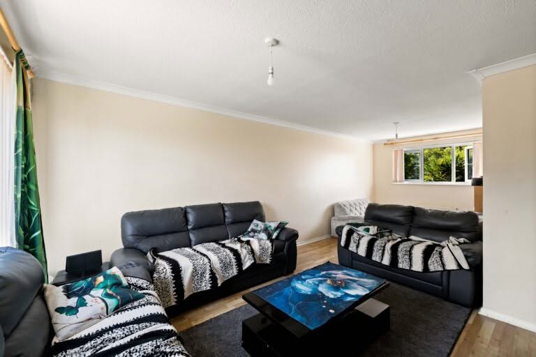 4 bedroom Terraced House in Folkestone, Kent