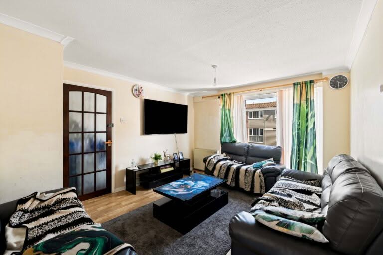 4 bedroom Terraced House in Folkestone, Kent