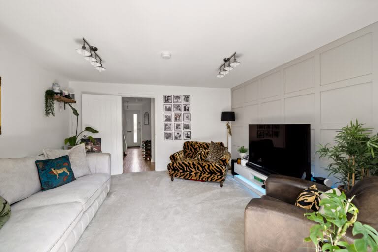 4 bedroom Semi-Detached House in Folkestone, Kent