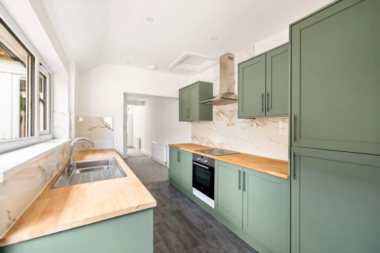 4 bedroom Terraced House in Folkestone, Kent