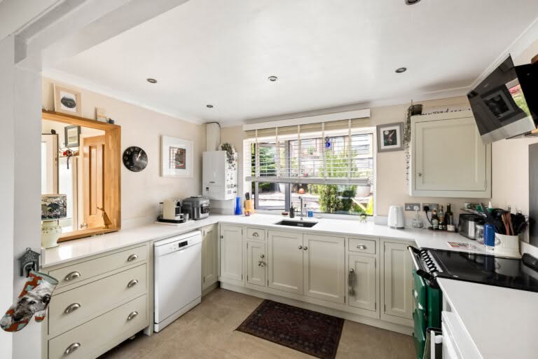 3 bedroom Semi-Detached Bungalow in Hythe, Kent