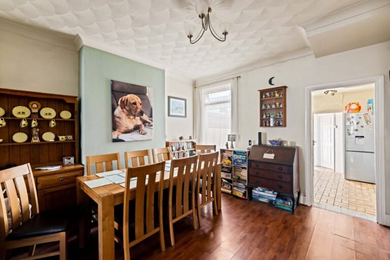 3 bedroom Terraced House in Folkestone, Kent