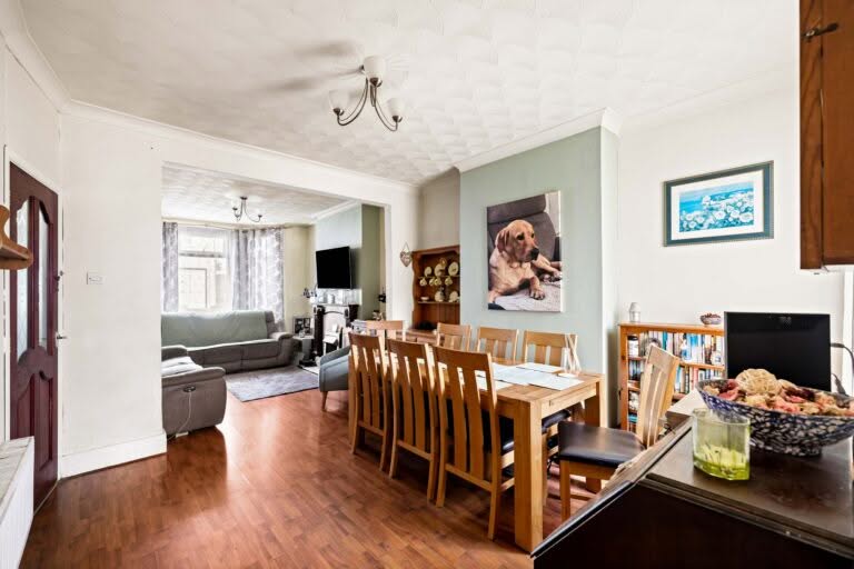 3 bedroom Terraced House in Folkestone, Kent