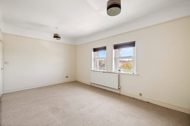 1 bedroom Flat in Folkestone, Kent