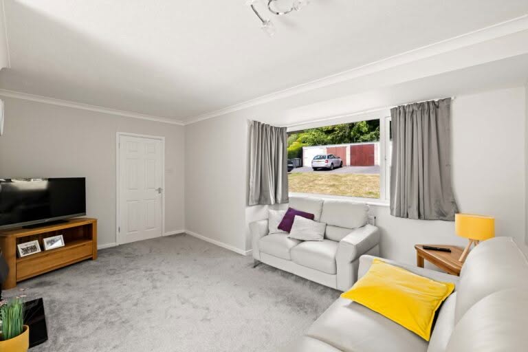 3 bedroom Semi-Detached House in Dover, Kent
