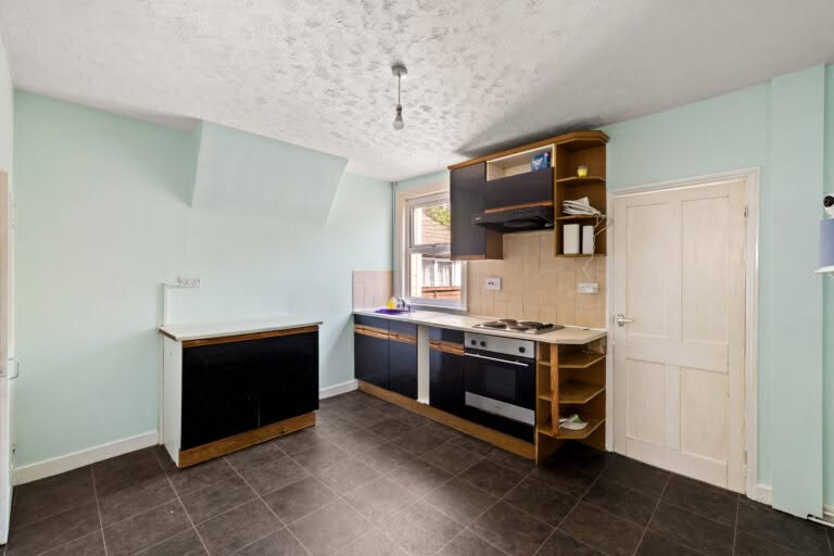 2 bedroom Terraced House in Dover, Kent
