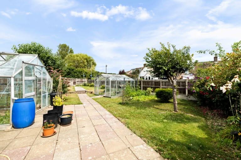 5 bedroom Detached Bungalow in Hythe, Kent