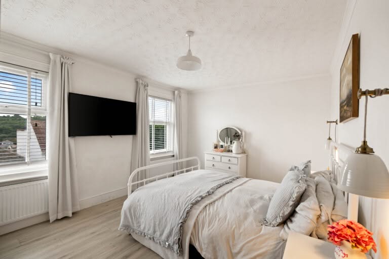 2 bedroom Terraced House in Dover, Kent