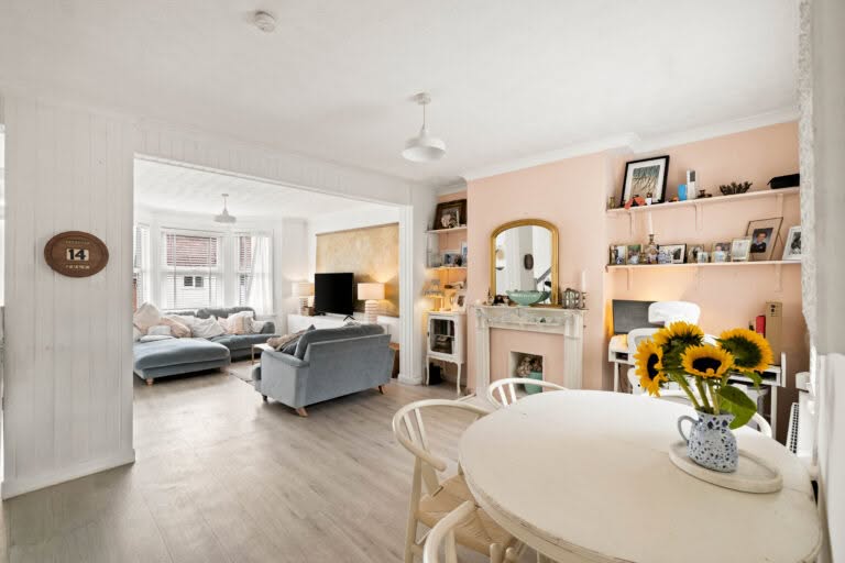 2 bedroom Terraced House in Dover, Kent