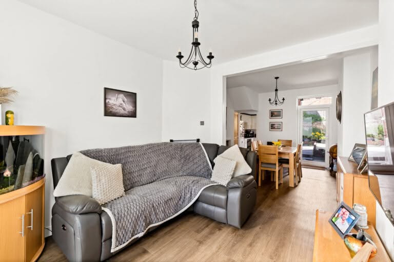 2 bedroom Terraced House in Folkestone, Kent