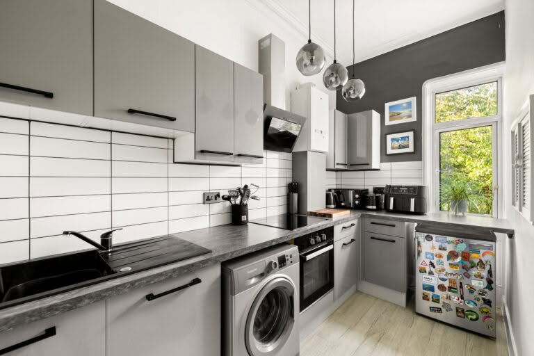 3 bedroom Flat in Folkestone, Kent
