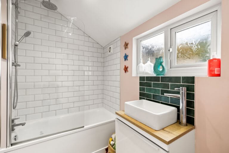 2 bedroom End of Terrace House in Folkestone, Kent