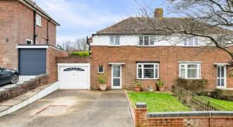 12 White Cliff Way