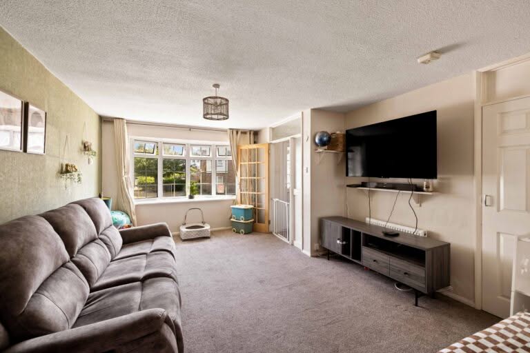 3 bedroom Terraced House in Folkestone, Kent