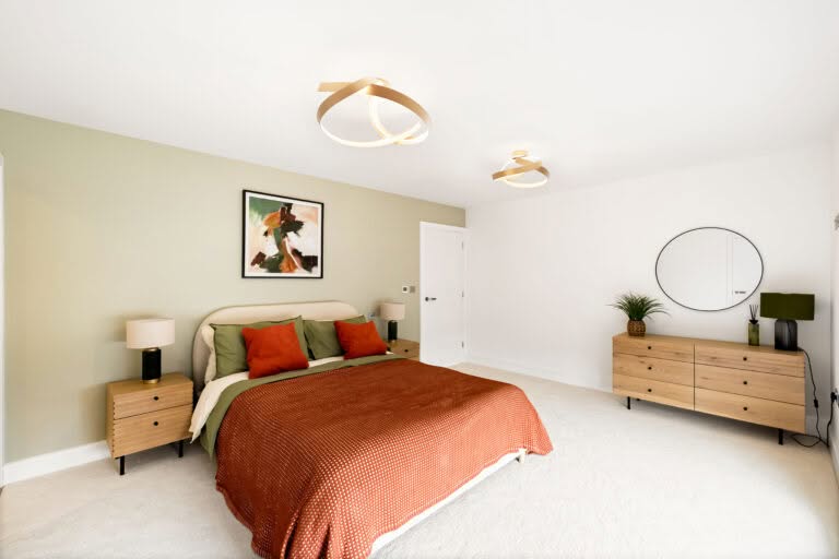 5 bedroom Detached House in Folkestone, Kent