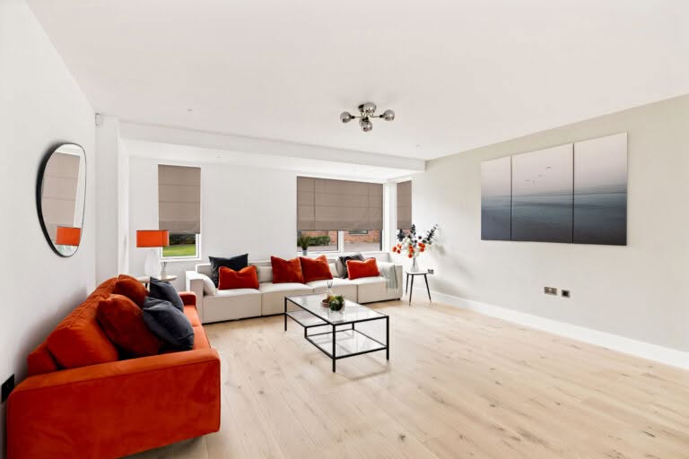 5 bedroom Detached House in Folkestone, Kent