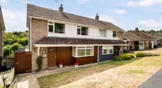 9 Woodland Close