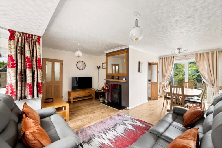 3 bedroom Semi-Detached House in Dover, Kent