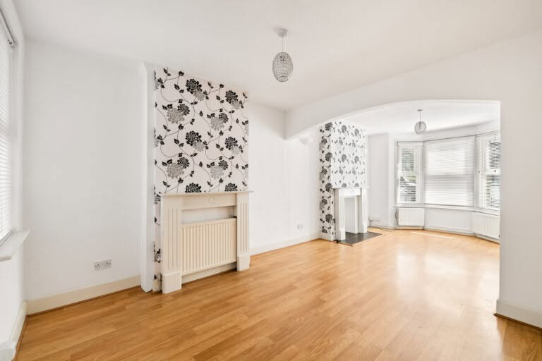 2 bedroom Terraced House in Dover, Kent