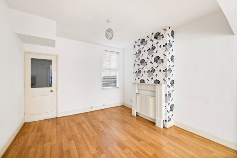 2 bedroom Terraced House in Dover, Kent