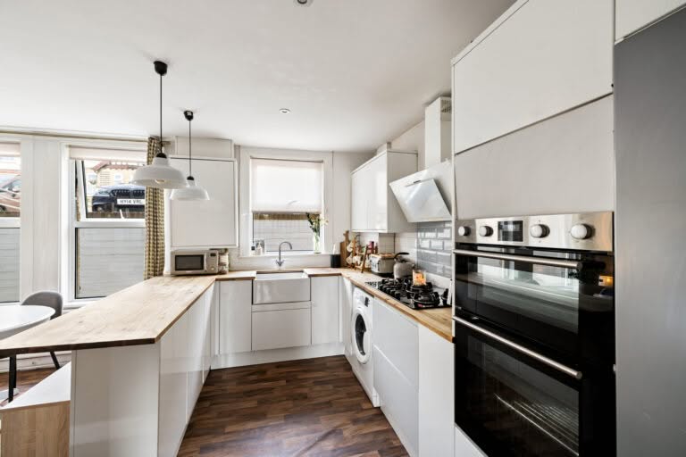 3 bedroom End of Terrace House in Dover, Kent