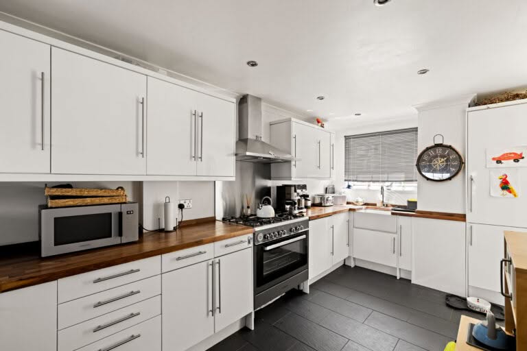 3 bedroom End of Terrace House in Dover, Kent