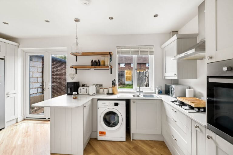 2 bedroom Terraced House in Folkestone, Kent