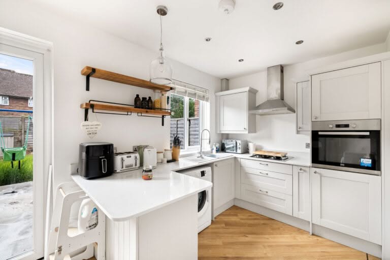 2 bedroom Terraced House in Folkestone, Kent