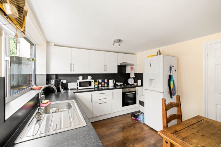 2 bedroom Semi-Detached House in Folkestone, Kent