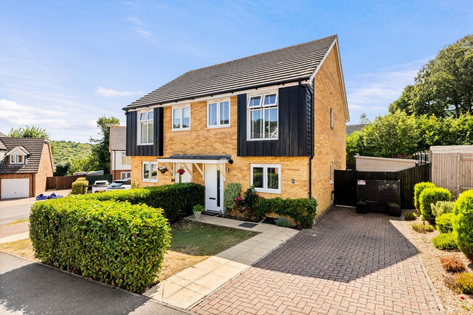 2 bedroom Semi-Detached House in Dover, Kent