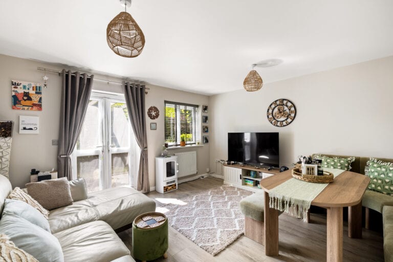 2 bedroom Semi-Detached House in Dover, Kent