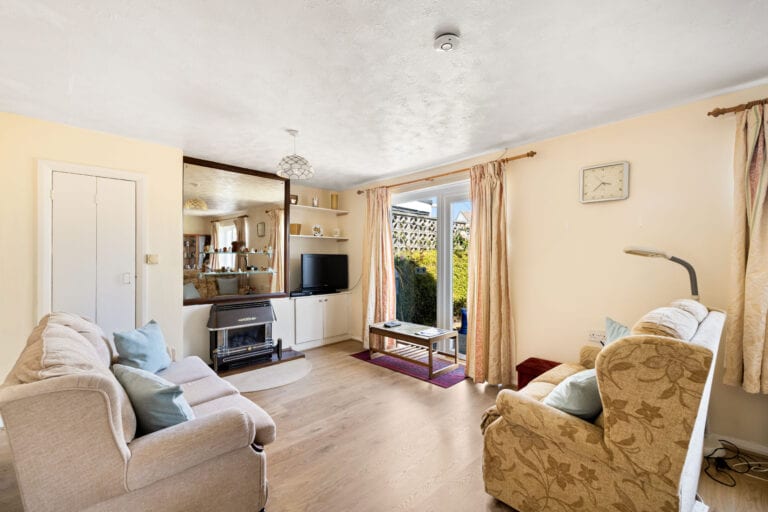 3 bedroom Bungalow in Folkestone, Kent