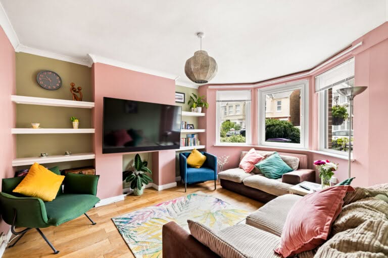 4 bedroom Terraced House in Folkestone, Kent