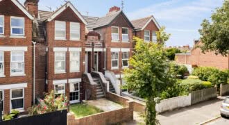 101 Canterbury Road