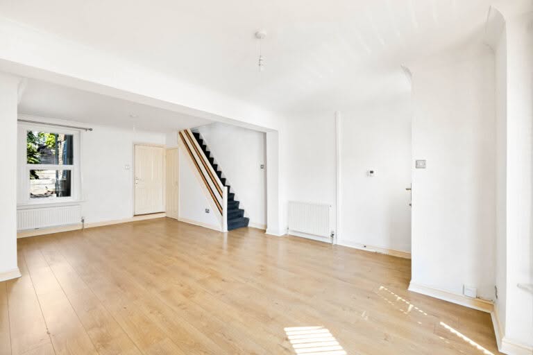 2 bedroom Terraced House in Dover, Kent