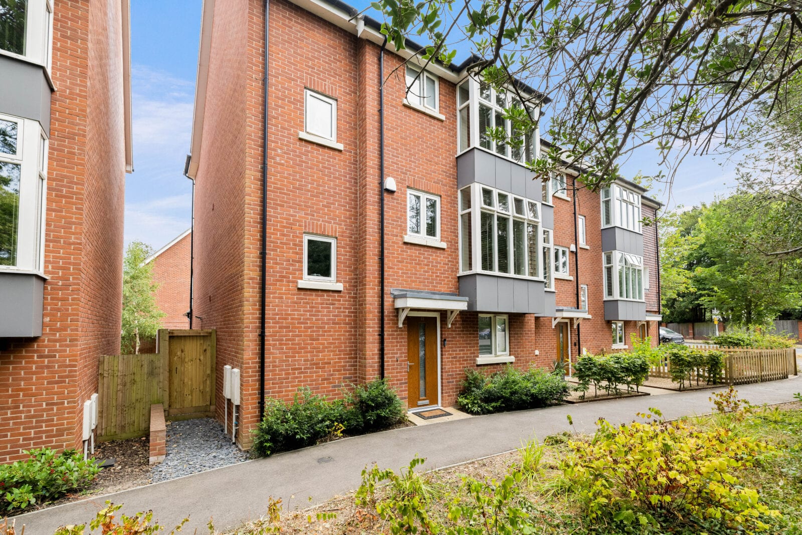 4 bedroom Semi-Detached House in Folkestone, Kent