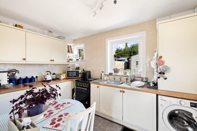 2 bedroom Semi-Detached House in Dover, Kent