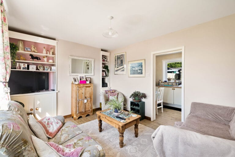 2 bedroom Semi-Detached House in Dover, Kent