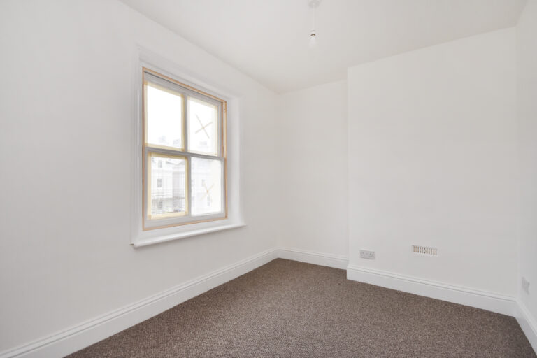 2 bedroom Apartment in Folkestone, Kent