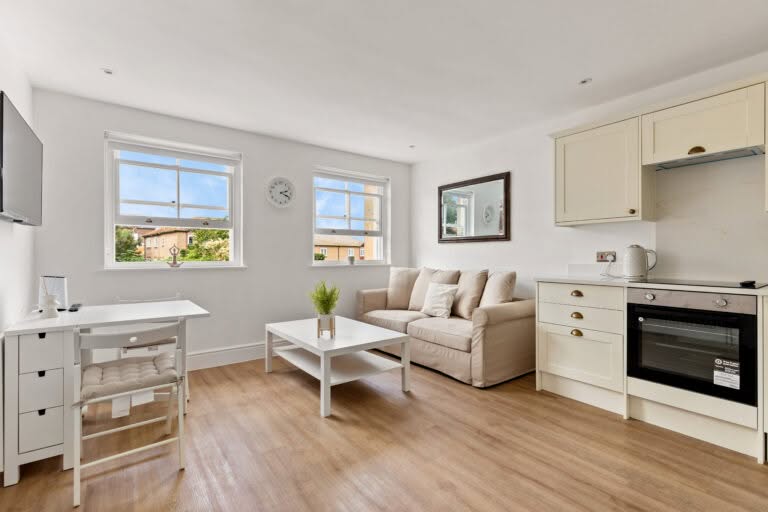 2 bedroom Apartment in Folkestone, Kent