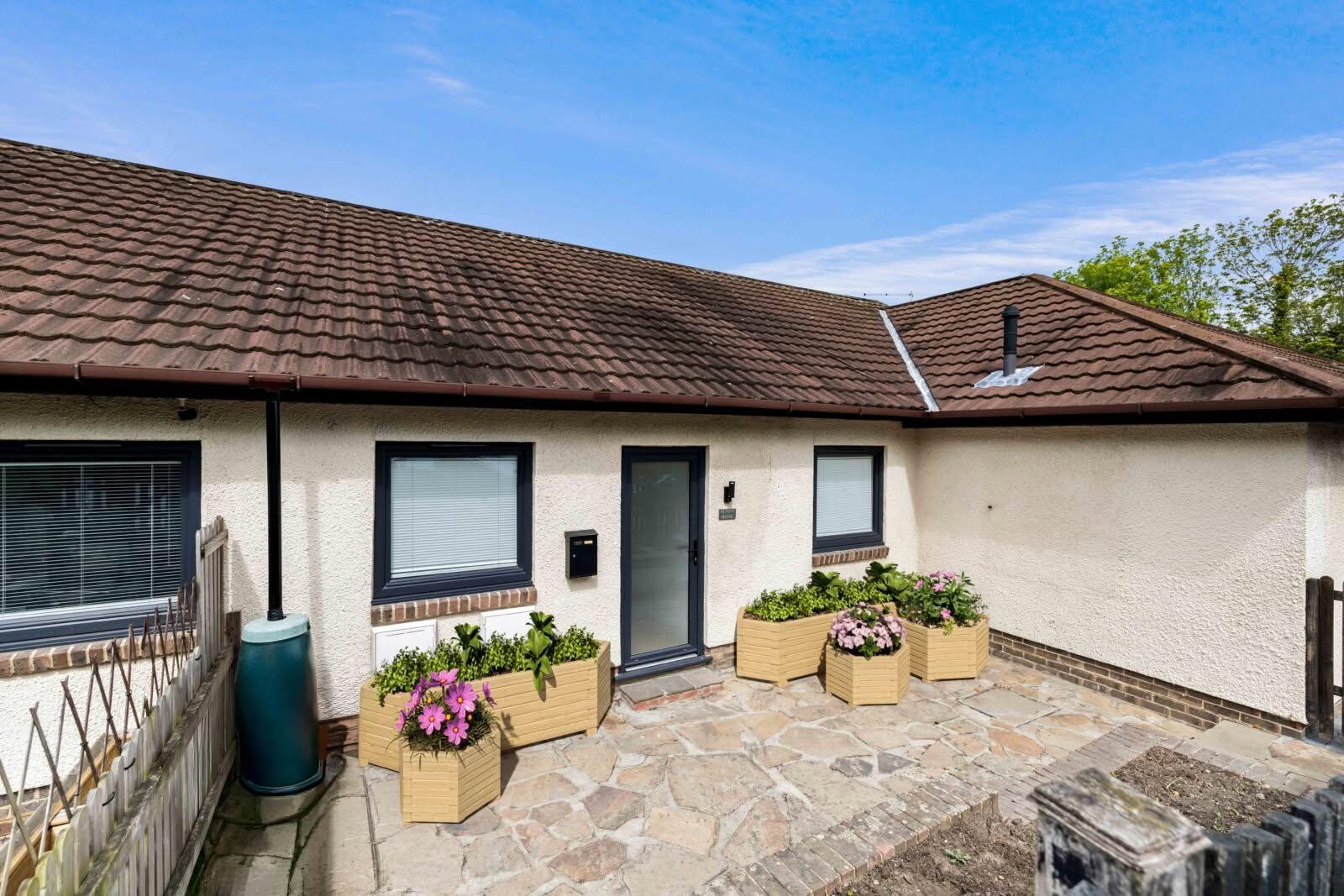 2 bedroom Bungalow in Dover, Kent