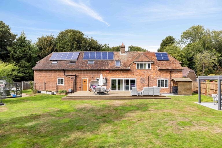 4 bedroom Detached House in Folkestone, Kent
