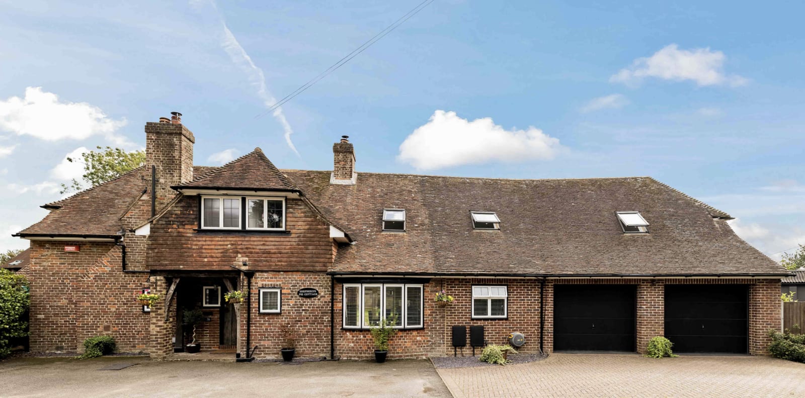 4 bedroom Detached House in Folkestone, Kent